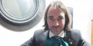 Le coffret de DVD de Noël du député Villani, star des maths