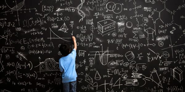 Sylvia Serfaty, nouvelle académicienne : les maths face à l'IA / Réunification Moldavie-Roumanie / Quartiers populaires