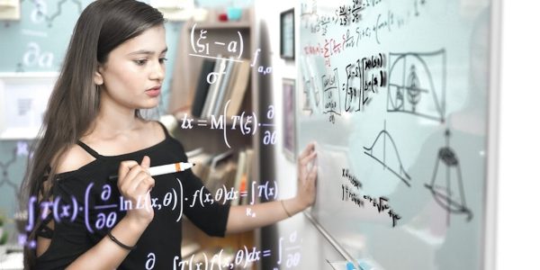 Comment la réforme du lycée éloigne les filles des maths et des sciences