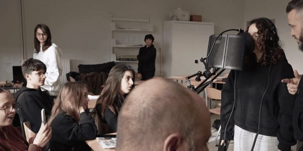 "Avec lui, c'est plus amusant, et (...) on apprend sans qu'on le sache : les méthodes étonnantes de certains professeurs de mathématiques