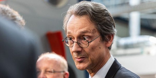 Baisse du niveau en mathématiques : Safran alerte sur les conséquences pour l'industrie française