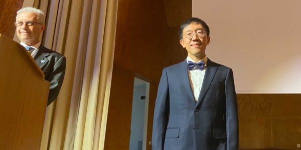 Un mathématicien américain d'origine coréenne reçoit la médaille Fields